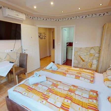 Cristian Apartman Hajduszoboszlo Exterior photo
