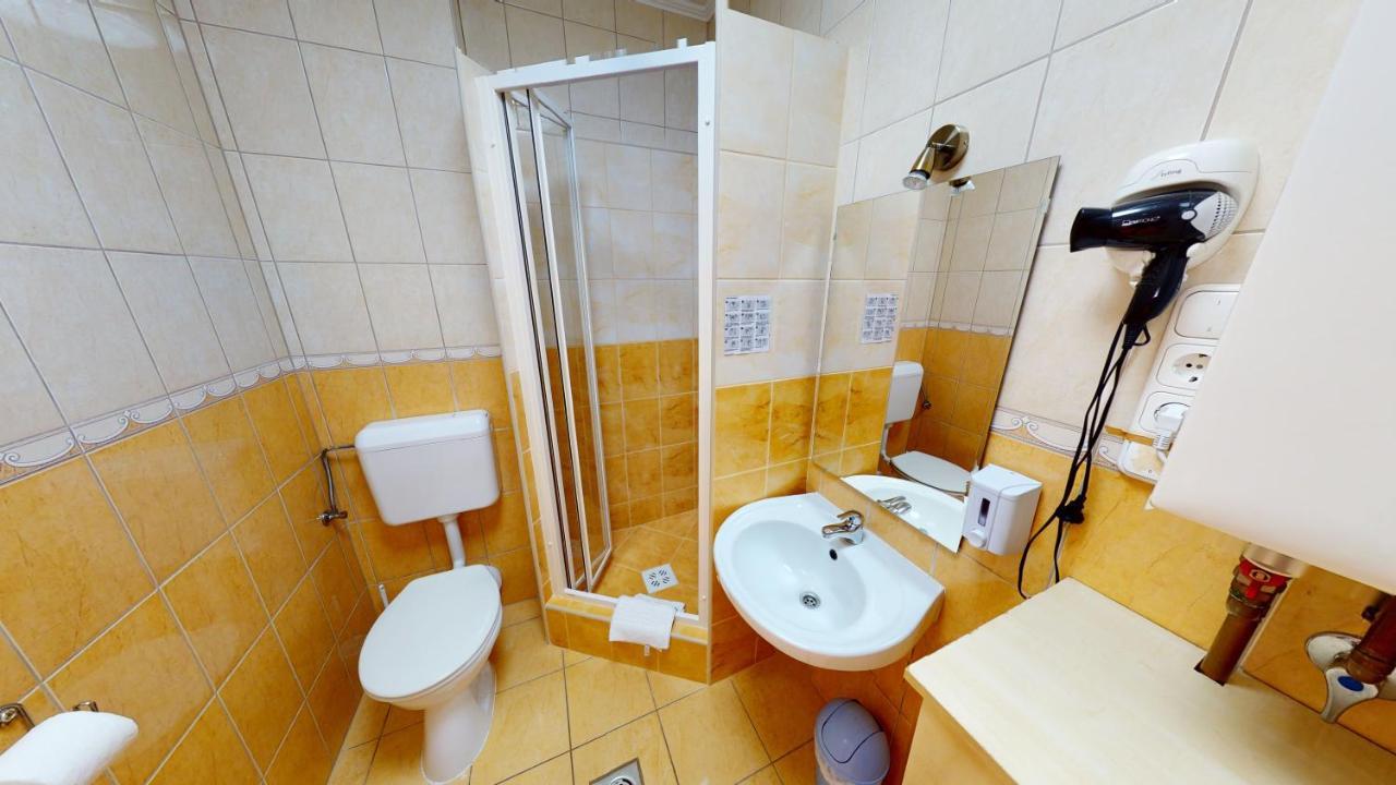 Cristian Apartman Hajduszoboszlo Exterior photo